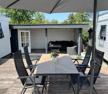 Workum Ski Chalet | Chalet S1 in Workum bij strand en IJsselmeer