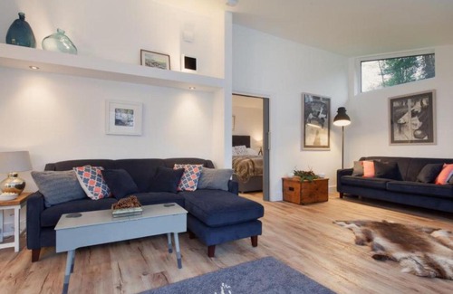 Shaldon Ski Chalet | Chalet Sabnint by Interhome