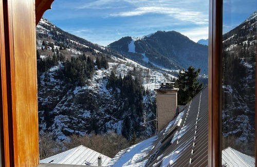 Huez-en-Oisans Ski Chalet | Chalet + Sauna and GPS App for a freedom summer!