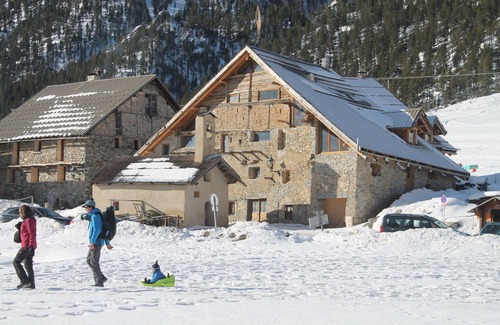 Cervieres Ski Chalet | Chalet, sauna, Jacuzzi spa, Briançon Serre Chevalier valley.