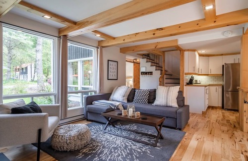 Orford Ski Chalet | Chalet Scandinavian, Turn Key Amenities + Pet Friendly + Dedicated Workspace with Hi Speed WiF