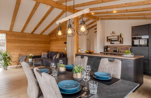 Hillesheim House | Chalet Seeblick I Terrasse I Aussicht I Wandern