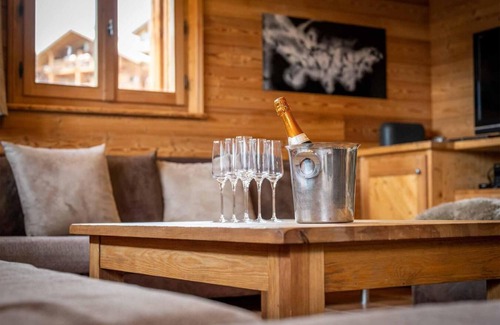 Cognet Ski Chalet | Chalet, ski-in/ski-out & foot of the slopes, view ski slopes, fitness, sauna, balcony