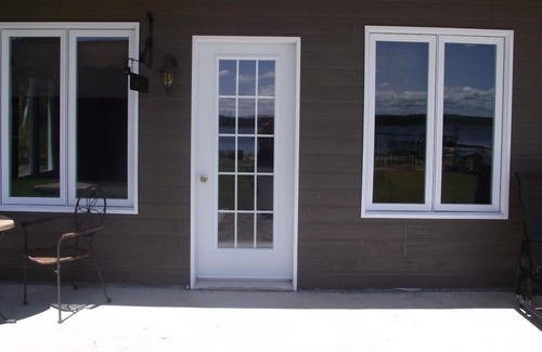 Larouche Cottage | Chalet sur le bord du lac d'une chambre Le Gabriel