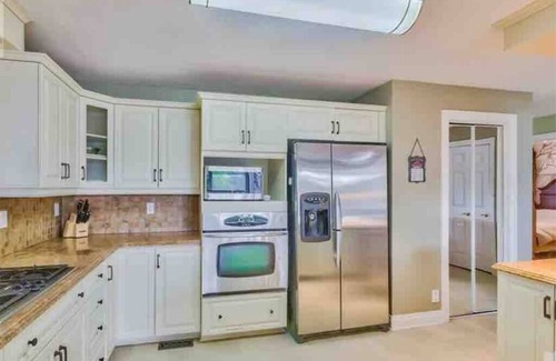 Greater Madawaska House | Chalet | Trailhead Lake House