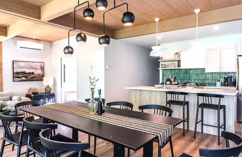 Labelle Ski Chalet | Chalet Van Haven – Spacious Mountain Chalet w/Hot Tub, Lake Access & Game Room