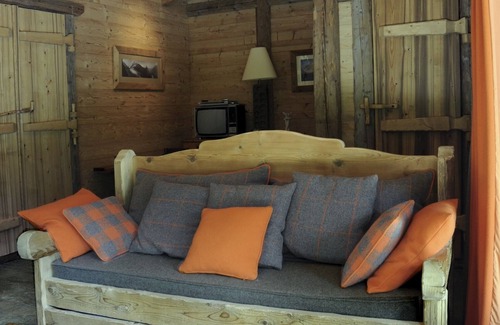 Les Houches Ski Chalet | Chalet Vieux Bois: High-end, Charm, Comfort (Sauna), View, River & Forest