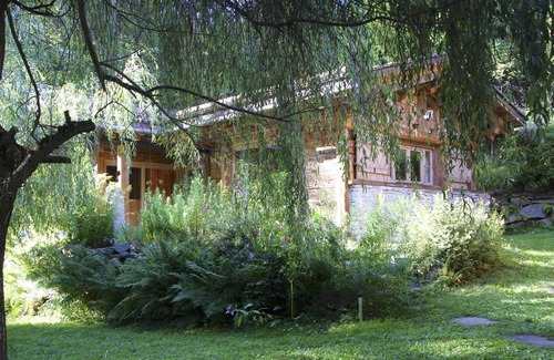 Les Houches Ski Chalet | Chalet Vieux Bois: High-end, Charm, Comfort (Sauna), View, River & Forest