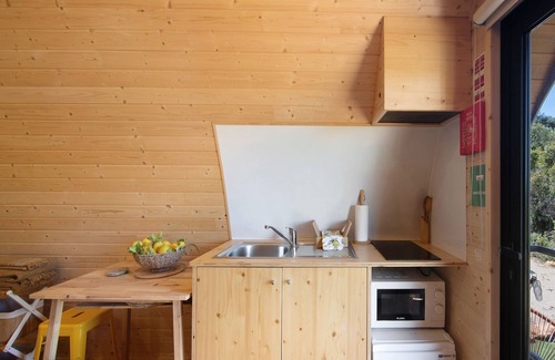Tunes Ski Chalet | Chalet 'Villa Das Alfarrobas Eco Cabin' with Shared Pool, Wi-Fi and Air Conditioning