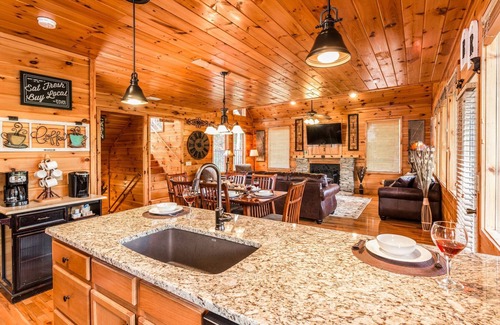 Chalet Village Cabin | Chalet Village Log Cabin with Mountain Views! Easy Access and Flat Parking!
