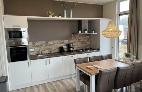 Municipality of Hellevoetsluis House | Chalet with 3 bedrooms and furnished garden