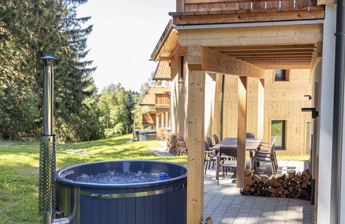 Sankt Englmar House | Chalet with 3 bedrooms with hot tub and sauna for 10 people