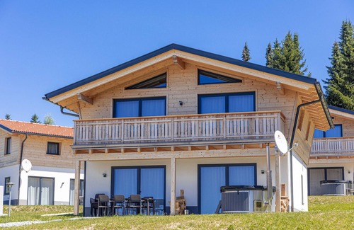 Sankt Englmar House | Chalet with 3 bedrooms with hot tub and sauna for 10 people
