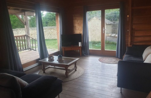 Sauveterre Ski Chalet | Chalet with pool
