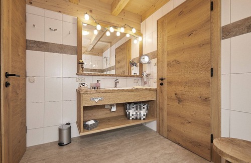 Ainring Ski Chalet | Chalet with private sauna and whirlpool, fenced garden