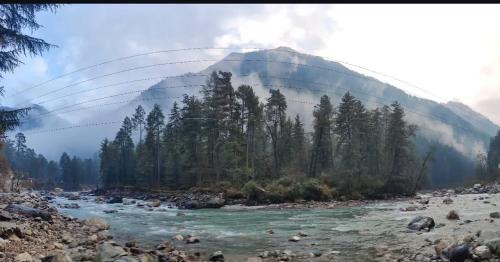 Kasol Hotel | Chalo Chhalal Hotel & Cafe