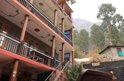 Kasol Hotel | Chalo Chhalal Hotel & Cafe