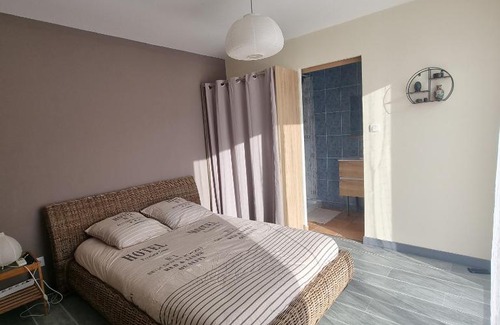 Marcorignan House | Chambre avec piscine partagée