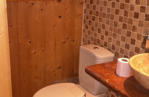 Taninges Bed & Breakfast | Chambre Avec SdB Dans Chalet