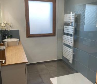 Pleneuf-Val-Andre House | Chambre bord de mer