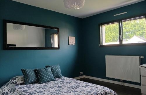 Offemont House | Chambre calme à la limite de Belfort, maison avec jardin proche du stade, du skatepark et de la rivière