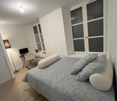 Saint-Germain-en-Laye House | Chambre chez habitant Douche WC privés - calme - terrasse