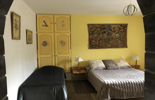 Greoux-les-Bains Bed & Breakfast | Chambre d'Hotes La Brunetière