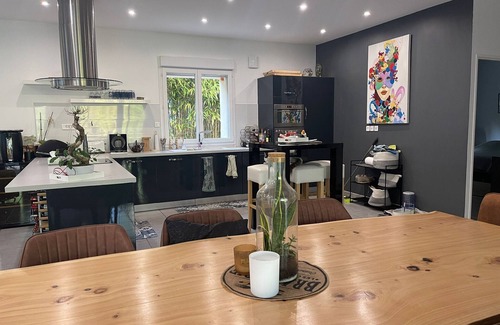 Irvillac Bed & Breakfast | Chambre Dans une Maison Avec Piscine au Calme D'irvillac