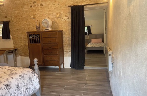 Brux Bed & Breakfast | Chambre du Jardin, bed and breakfast - family room, sleeping 1-4