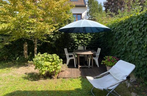 Taverny House | Chambre en duplex, entrée autonome, SDB privative