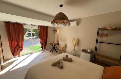 Salvagnac Bed & Breakfast | Chambre Mélusine Spa, Bien-être et Nature aux Fées des Chênes