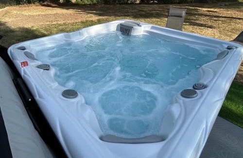 Salvagnac Bed & Breakfast | Chambre Mélusine Spa, Bien-être et Nature aux Fées des Chênes