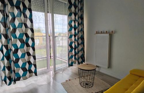 Pierrefitte-sur-Seine House | Chambre privée proche stade de France et Paris dans appartement partagé