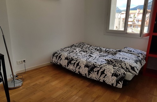 Toulon Bed & Breakfast | Chambre Privée vue Montagne Pour 2 Personnes