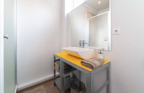Mulhouse Apartment | Chambre privative jaune