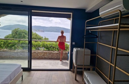 Ile du Levant Bed & Breakfast | Chambre Vue Mer