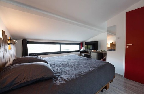 Vernosc-les-Annonay House | Chambres d’hôtes, Gîte, Suite : “Au Hangar ”