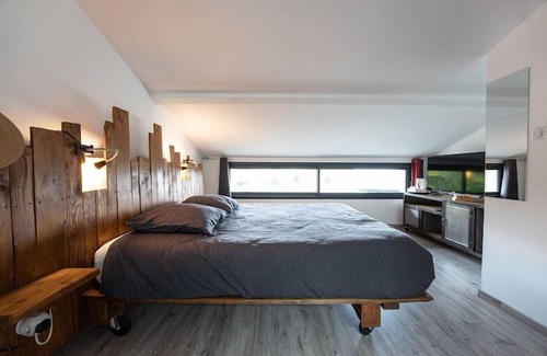 Vernosc-les-Annonay House | Chambres d’hôtes, Gîte, Suite : “Au Hangar ”