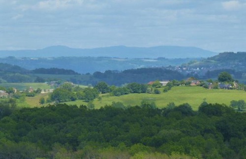 Chatres Bed & Breakfast | Chambres d'Hôtes - Château de Larre