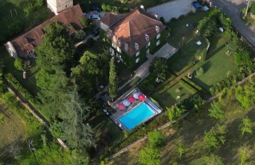 Tour-de-Faure Bed & Breakfast | Chambres d'hôtes Maison Redon