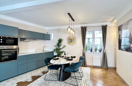 8th Arrondissement Apartment | Champs Elysées Family apartment