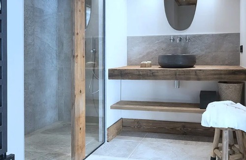Le Cret Ski Chalet | Chamring Chalet in Val D'isère