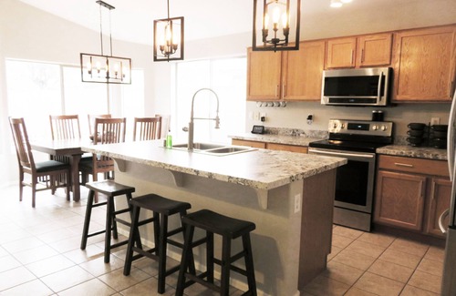 Springfield Lakes Reflection House | Chandler Home 4 Bdrms. Heated private pool…90+ at no additional charge