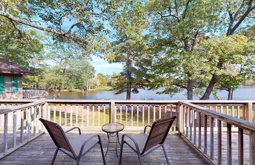 Eagle River Apartment | Chanticleer Inn 52