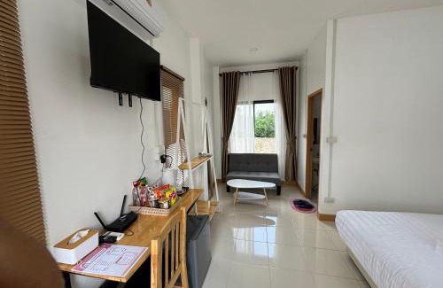 Thung Hua Chang Bed & Breakfast | Chanya garden pool villa สวนน้ำชัญญานุช