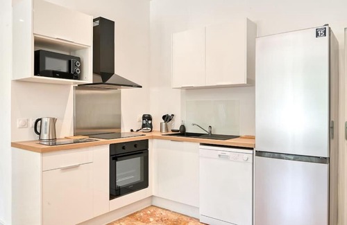 Les Cinq Avenues Apartment | CHAPE - Grand T5 à 6 min à pied du métro Cinq Avenue