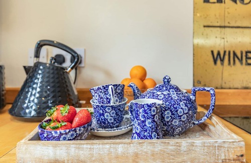 York Cottage | CHAPEL COTTAGE, pet friendly, with open fire in Stillington
