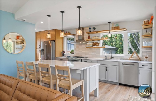 Whitewater House | Chapel Cove | New Construction | Modern | Water Views | Firepit | Kayak | Nature
