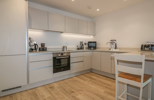 Perranporth Apartment | CHAPEL ROCK VIEW, THE DUNES, country holiday cottage in Perranporth