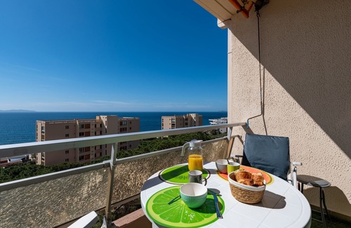 Ajaccio Apartment | Chapelle des Grecs - 1km de la plage